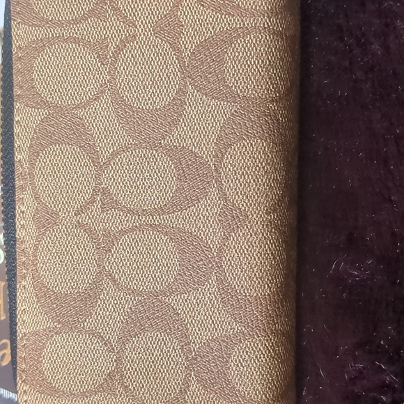 Very nice coach wallet - Picture 2 of 5